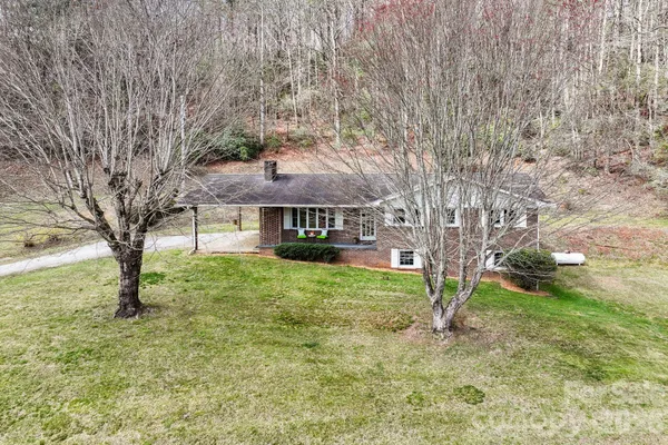 $395,000 | 93 Lusitano Dr Lake, Lake Toxaway, NC 28747