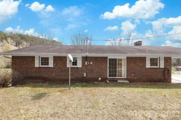 $395,000 | 93 Lusitano Dr Lake, Lake Toxaway, NC 28747
