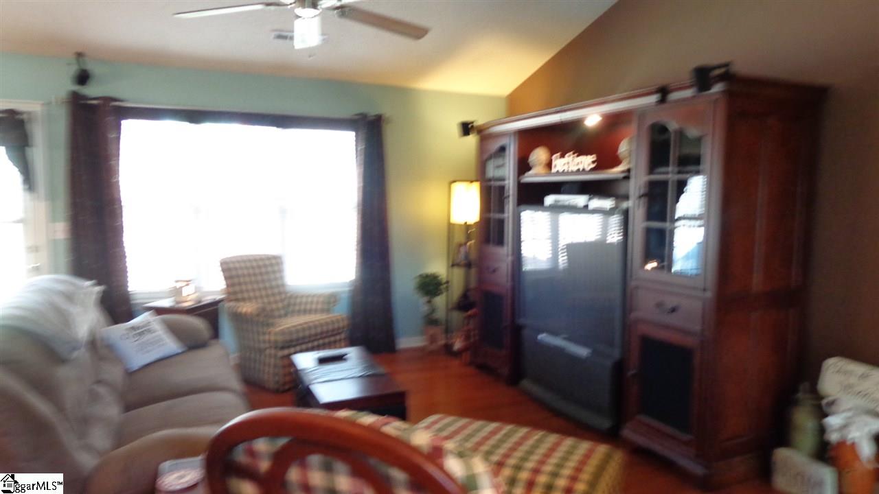 320 Canvasback Way Easley, SC 29642 - Photo 7 of 20 Gallery Image 7