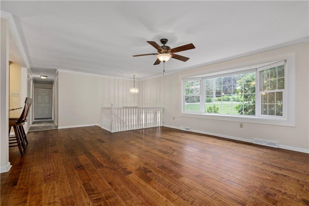 134 Rawlins Run Road Pittsburgh, PA 15238 - Photo 2 of 25 Gallery Image 2
