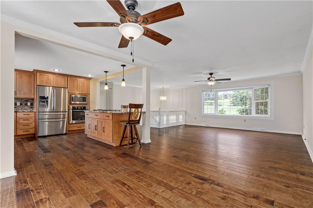 134 Rawlins Run Road Pittsburgh, PA 15238 - Photo 3 of 25 Gallery Image 3