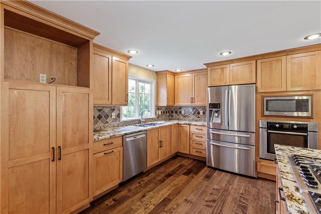134 Rawlins Run Road Pittsburgh, PA 15238 - Photo 4 of 25 Gallery Image 4