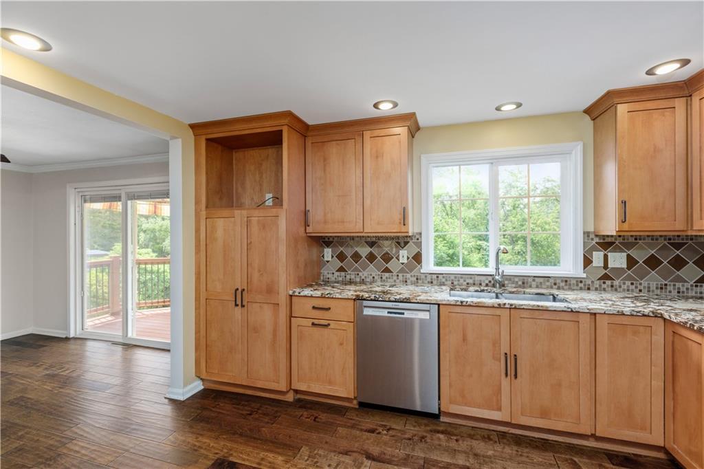134 Rawlins Run Road Pittsburgh, PA 15238 - Photo 6 of 25 Gallery Image 6