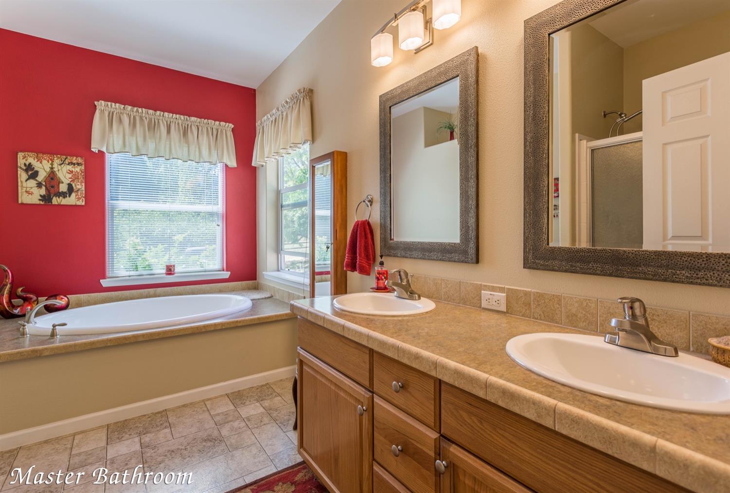 40 Hummingbird Lane Talent, OR 97540 - Photo 9 of 35 Additional Photo