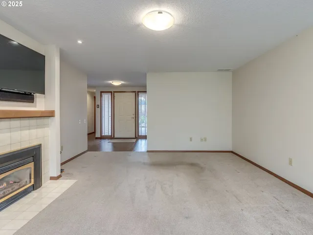 $500,000 | 2328 Northeast 156th Place, Portland, OR 97230