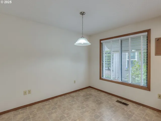 $500,000 | 2328 Northeast 156th Place, Portland, OR 97230