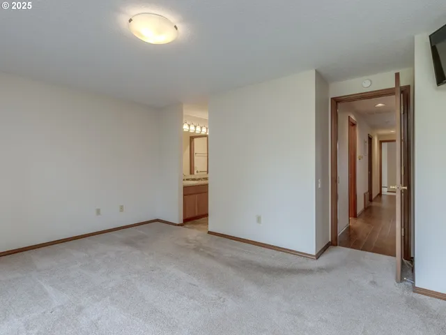 $500,000 | 2328 Northeast 156th Place, Portland, OR 97230