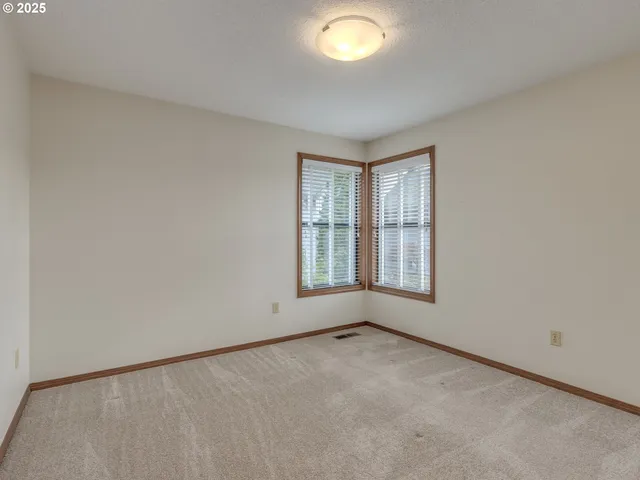 $500,000 | 2328 Northeast 156th Place, Portland, OR 97230