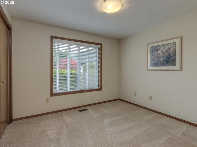 $500,000 | 2328 Northeast 156th Place, Portland, OR 97230