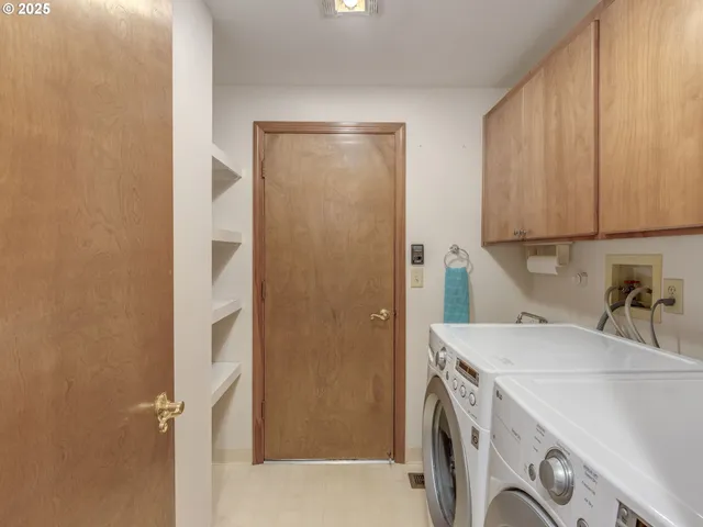 $500,000 | 2328 Northeast 156th Place, Portland, OR 97230