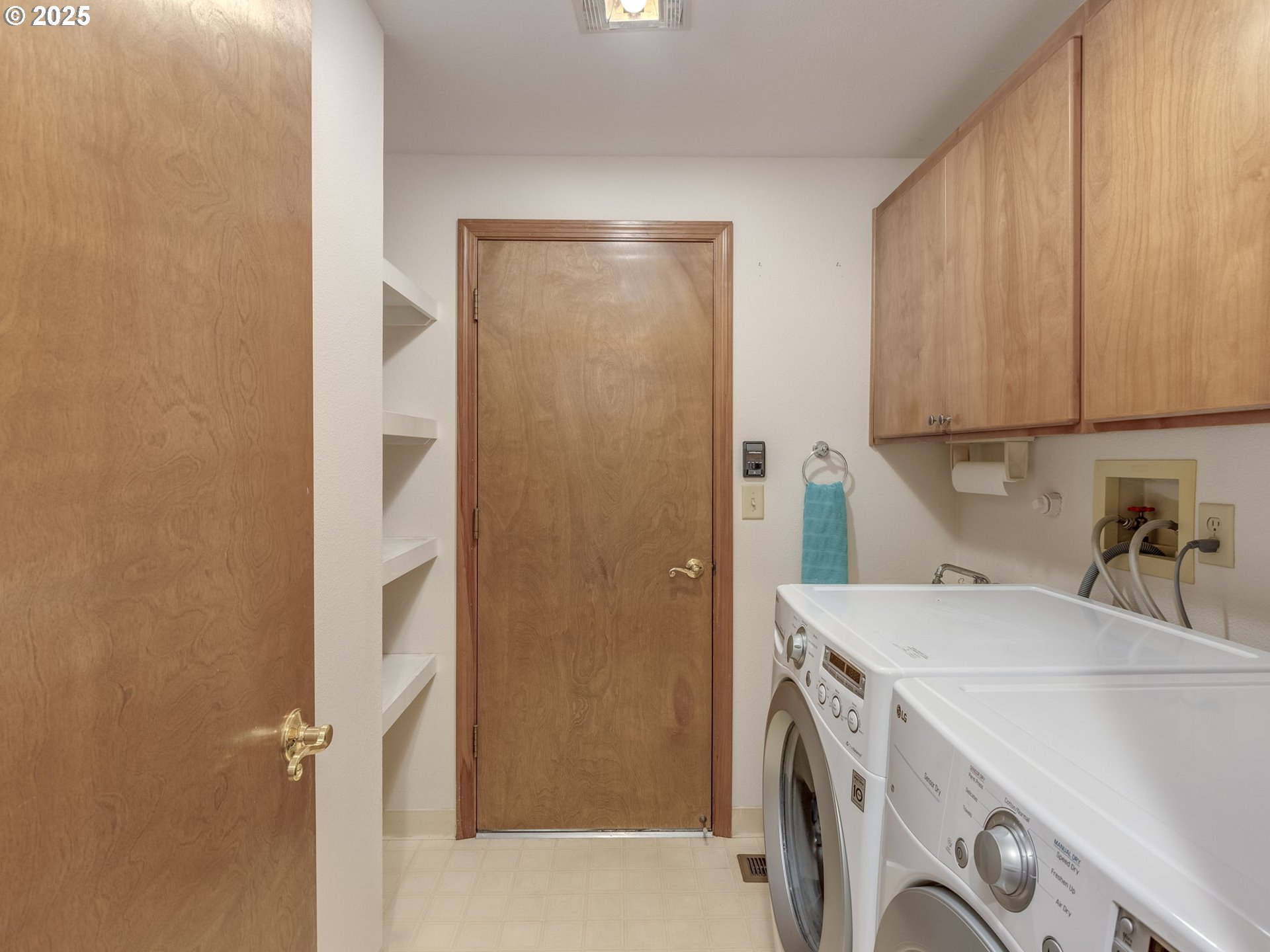 2328 Northeast 156th Place Portland, OR 97230 - Photo 32 of 41 a utility room with dryer and washer
