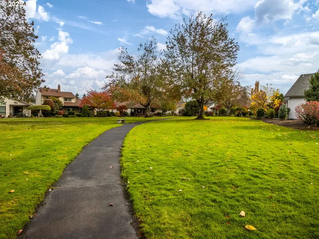 $500,000 | 2328 Northeast 156th Place, Portland, OR 97230