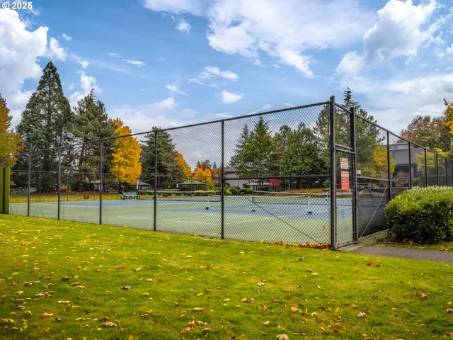 $500,000 | 2328 Northeast 156th Place, Portland, OR 97230