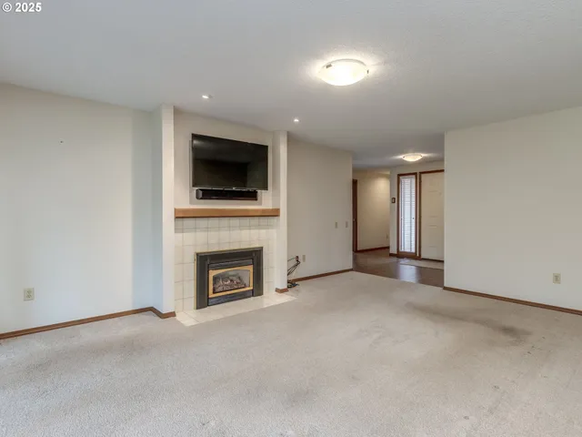 $500,000 | 2328 Northeast 156th Place, Portland, OR 97230