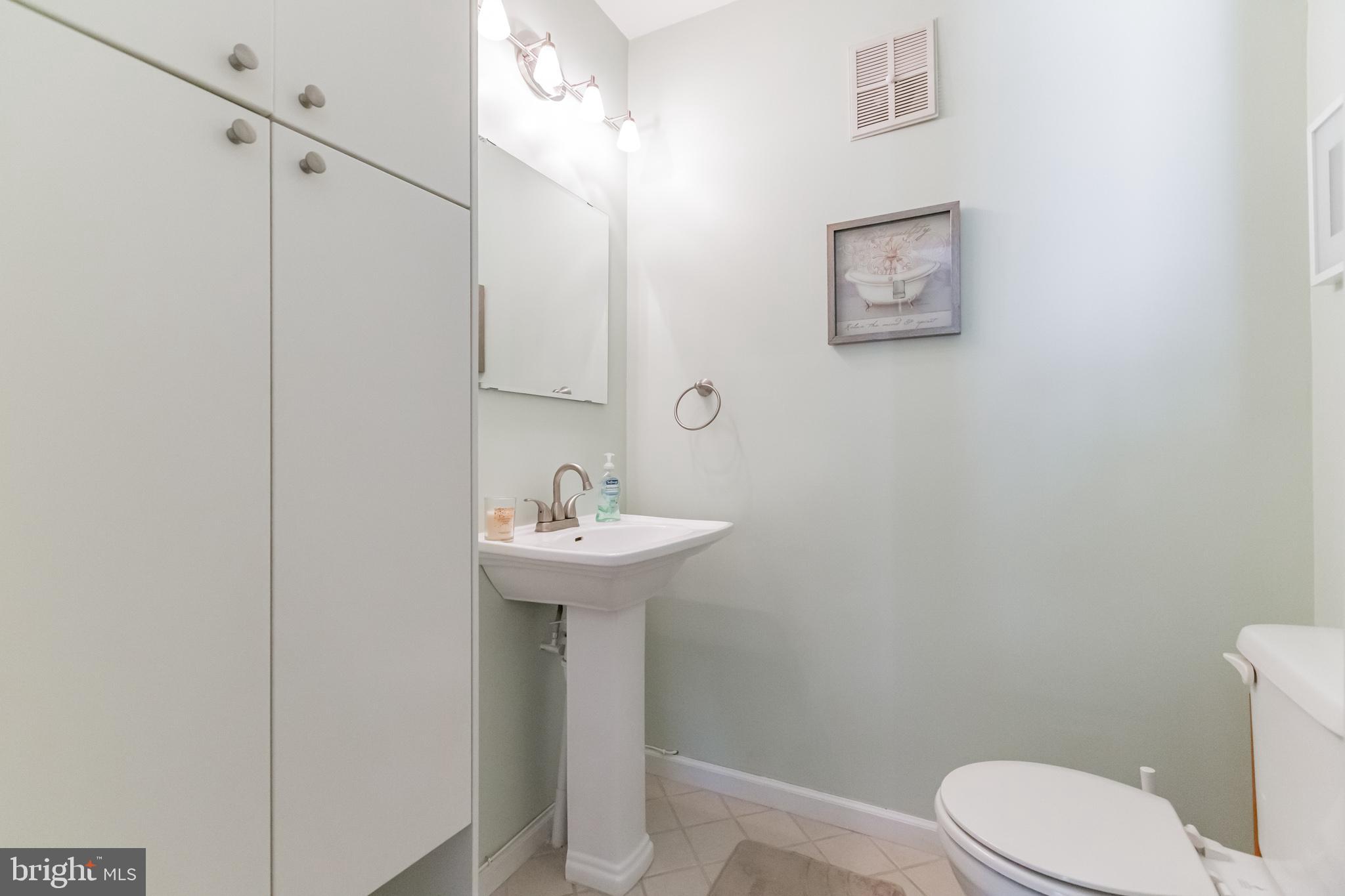 315 Ripka Street, Unit P Philadelphia, PA 19128 - Photo 9 of 15 Powder Room