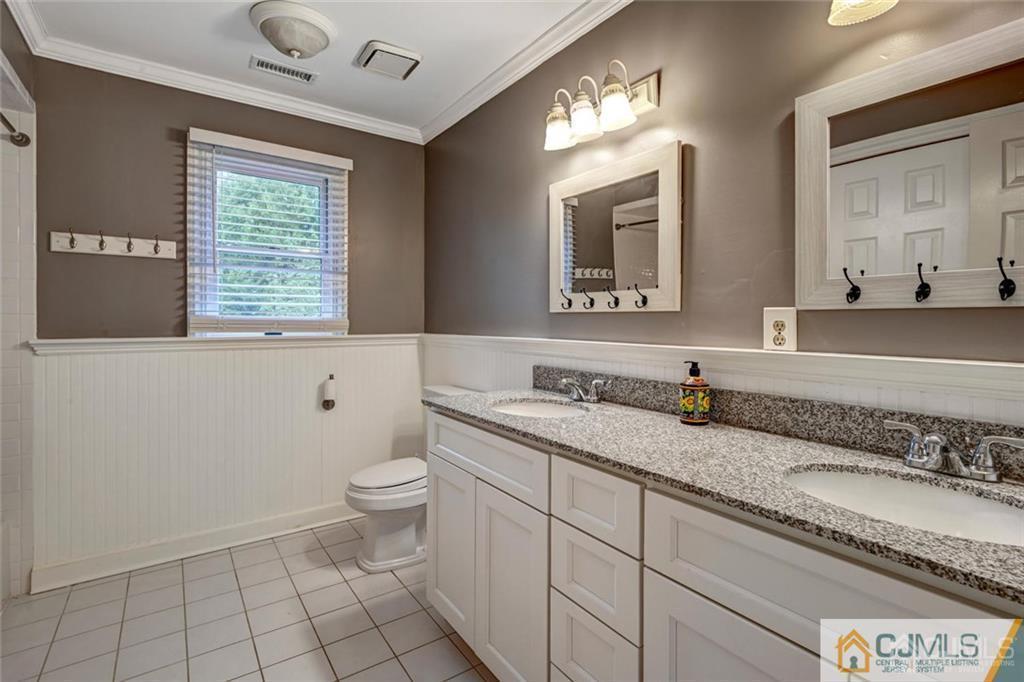 301 Dunhams Corner Road East Brunswick, NJ 08816 - Photo 17 of 25 Gallery Image 17