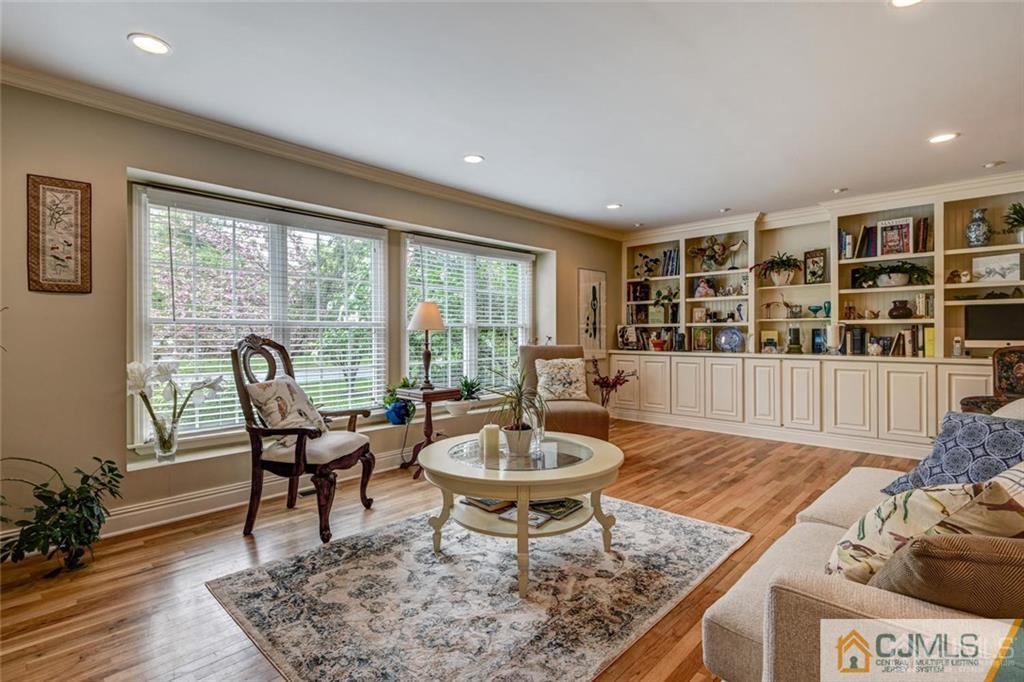 301 Dunhams Corner Road East Brunswick, NJ 08816 - Photo 5 of 25 Gallery Image 5