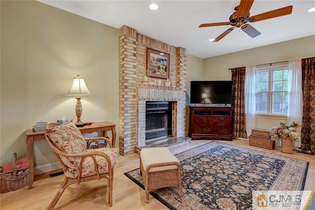 301 Dunhams Corner Road East Brunswick, NJ 08816 - Photo 9 of 25 Gallery Image 9