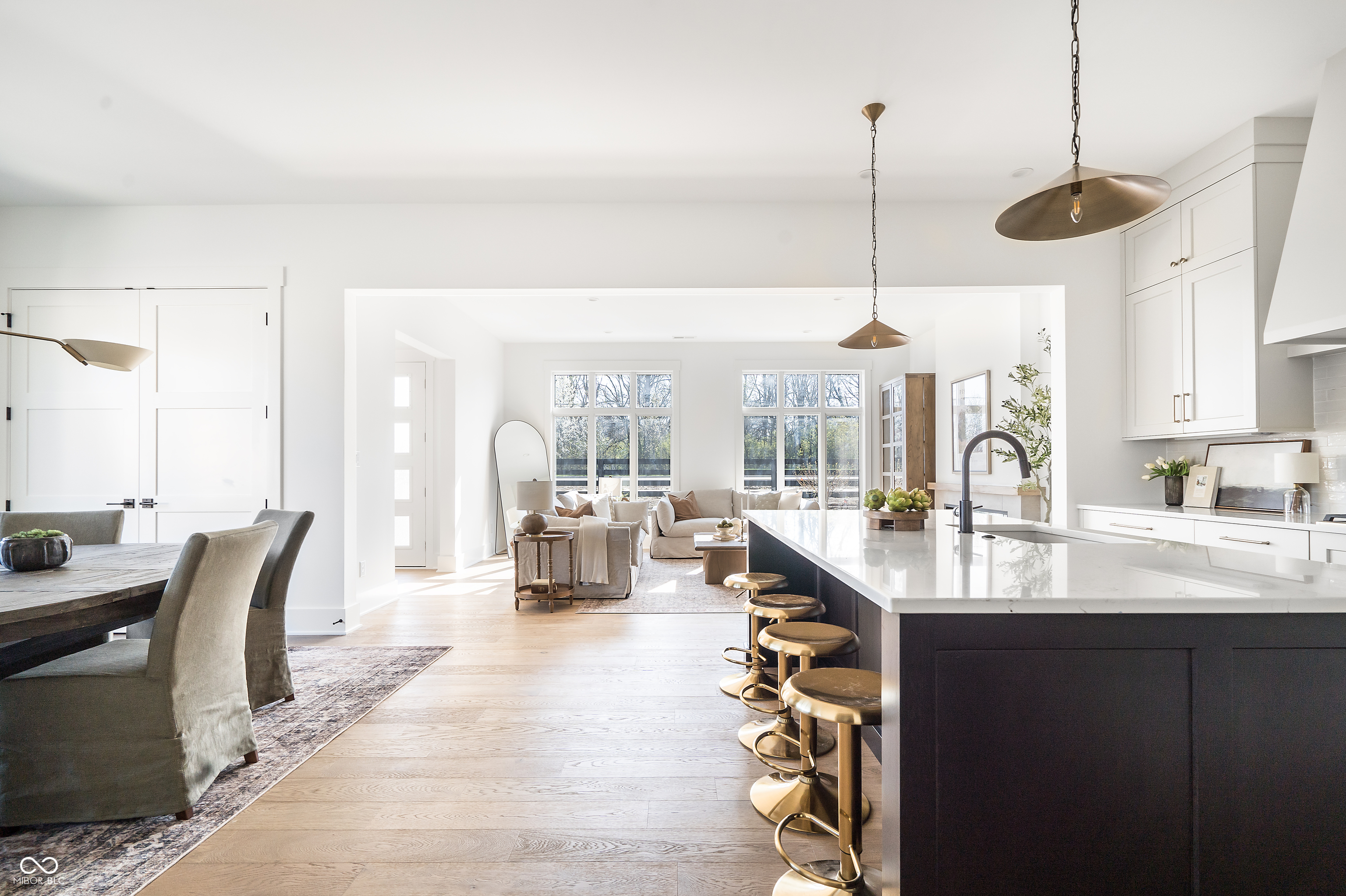 11904 Spring Mill Road Carmel, IN 46032 - Photo 2 of 49