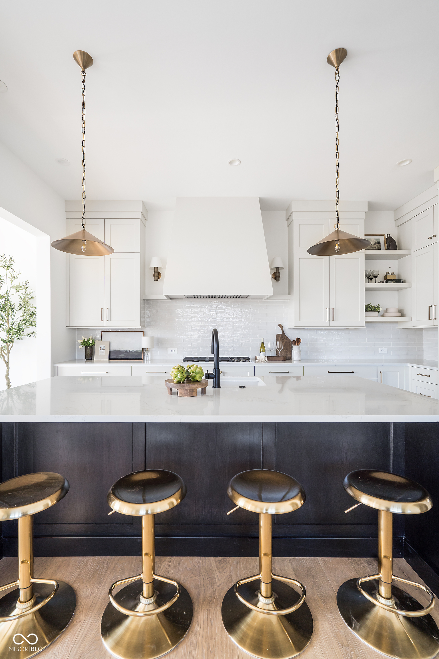 11904 Spring Mill Road Carmel, IN 46032 - Photo 4 of 49