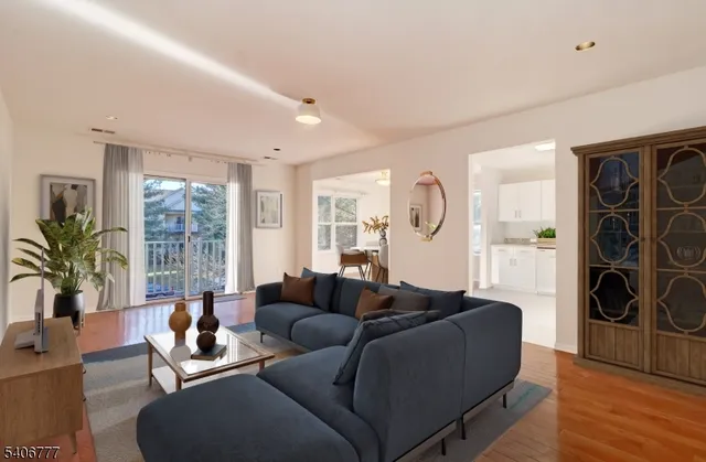 $499,000 | 2 Katie Court, East Hanover, NJ 07936