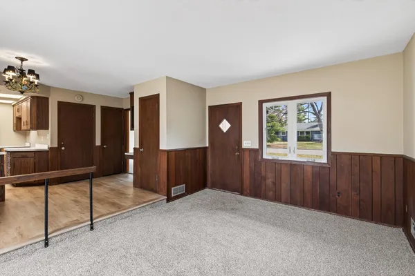 $320,000 | 2009 Wheeler Street North, Roseville, MN 55113