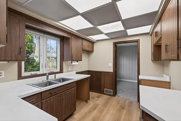 $320,000 | 2009 Wheeler Street North, Roseville, MN 55113