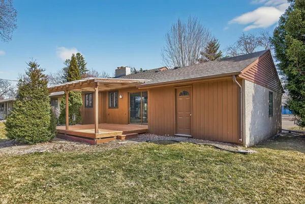$320,000 | 2009 Wheeler Street North, Roseville, MN 55113