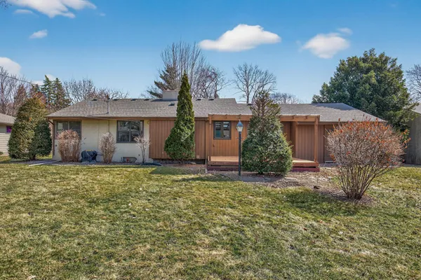 $320,000 | 2009 Wheeler Street North, Roseville, MN 55113