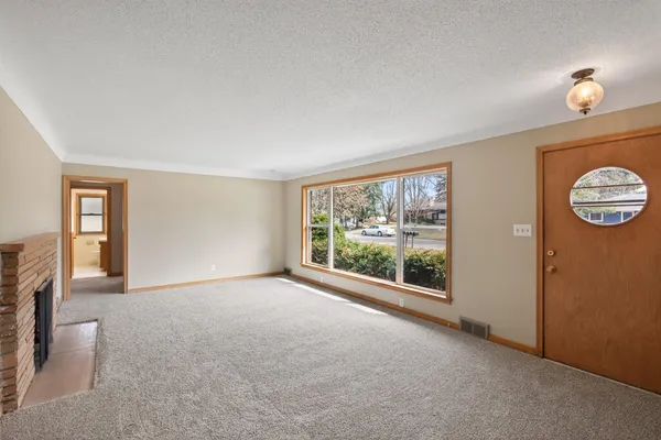 $320,000 | 2009 Wheeler Street North, Roseville, MN 55113