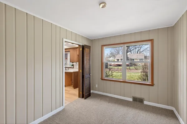 $320,000 | 2009 Wheeler Street North, Roseville, MN 55113
