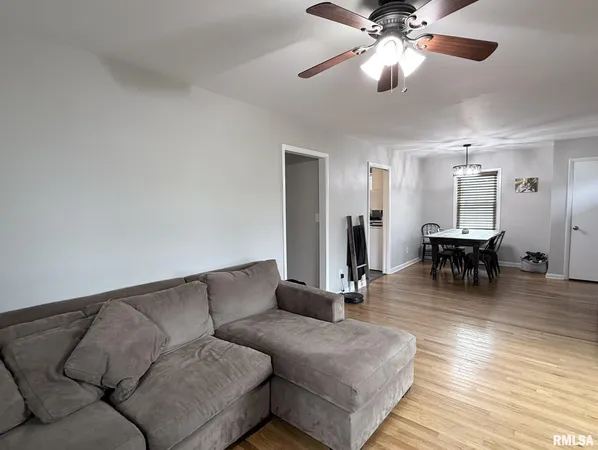 $179,900 | 516 East South Street, Knoxville, IL 61448