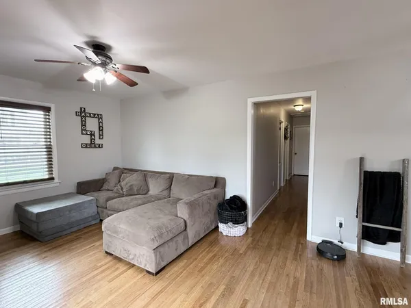 $179,900 | 516 East South Street, Knoxville, IL 61448
