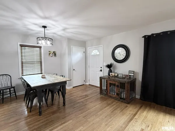 $179,900 | 516 East South Street, Knoxville, IL 61448