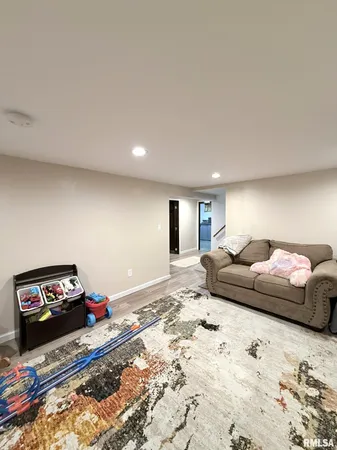 $179,900 | 516 East South Street, Knoxville, IL 61448