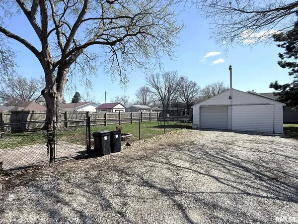 $179,900 | 516 East South Street, Knoxville, IL 61448