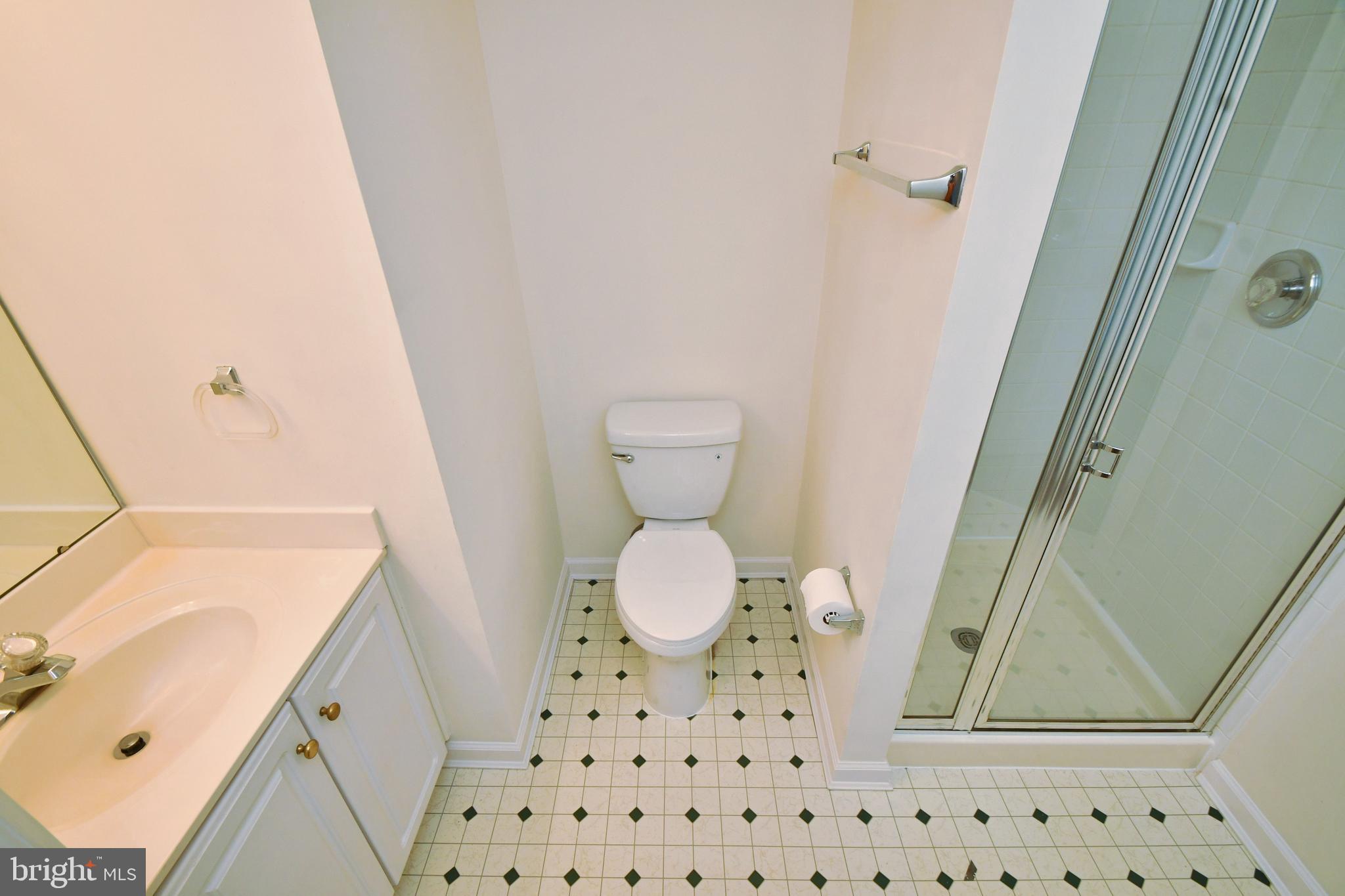 8343 Cypress Mill Road Baltimore, MD 21236 - Photo 33 of 35 bath