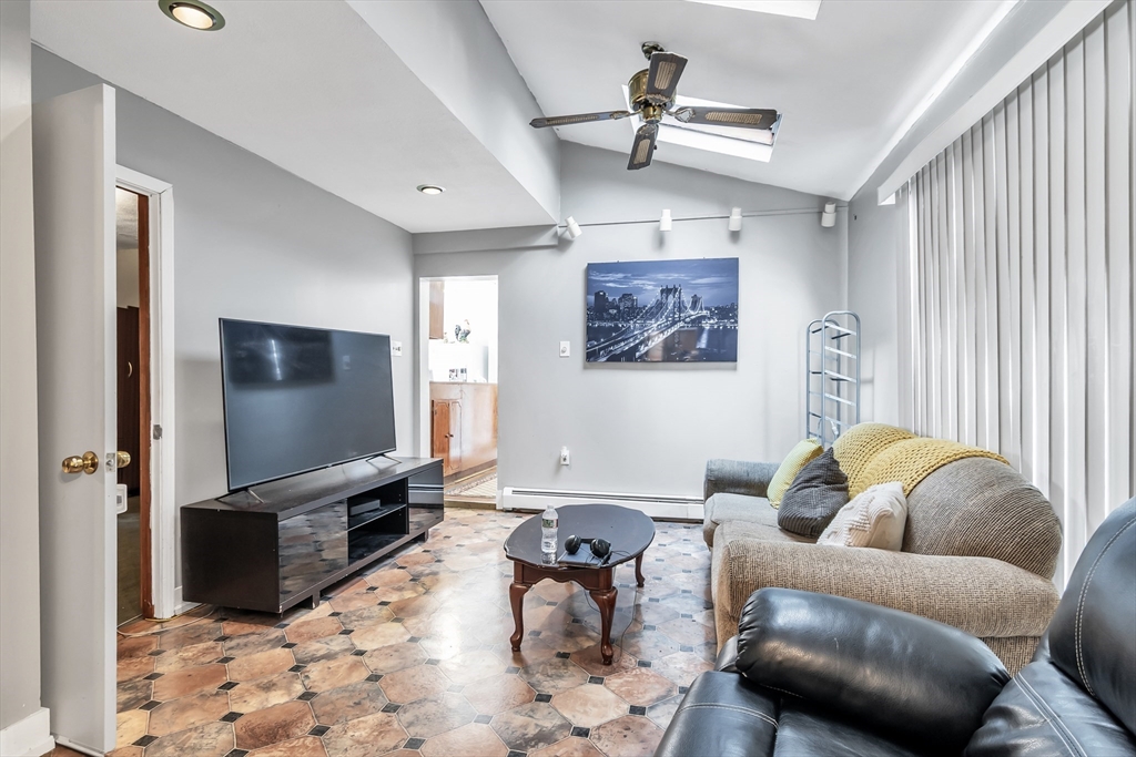 141 Spruce Street Lawrence, MA 01841 - Photo 13 of 27