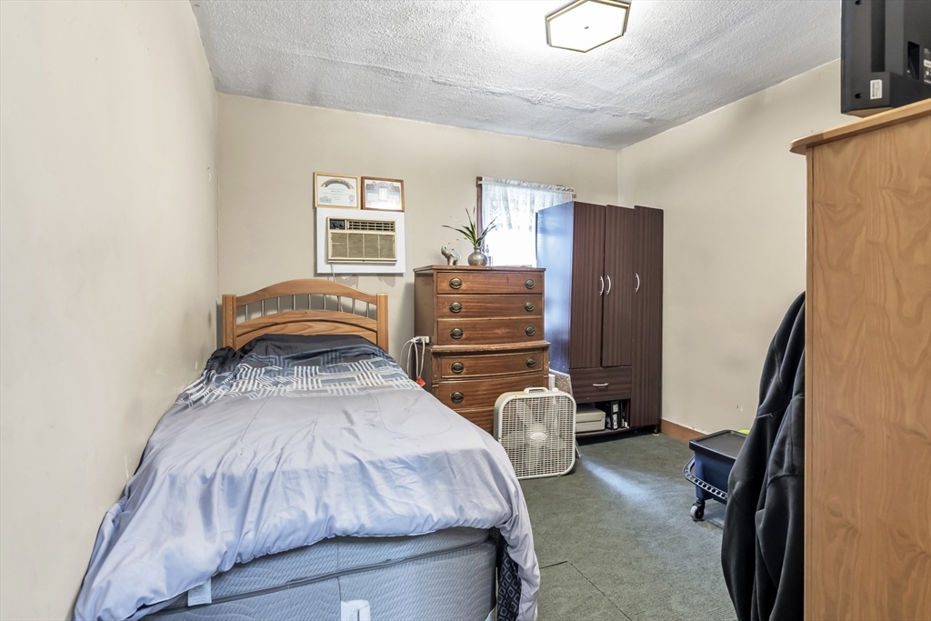 141 Spruce Street Lawrence, MA 01841 - Photo 17 of 27