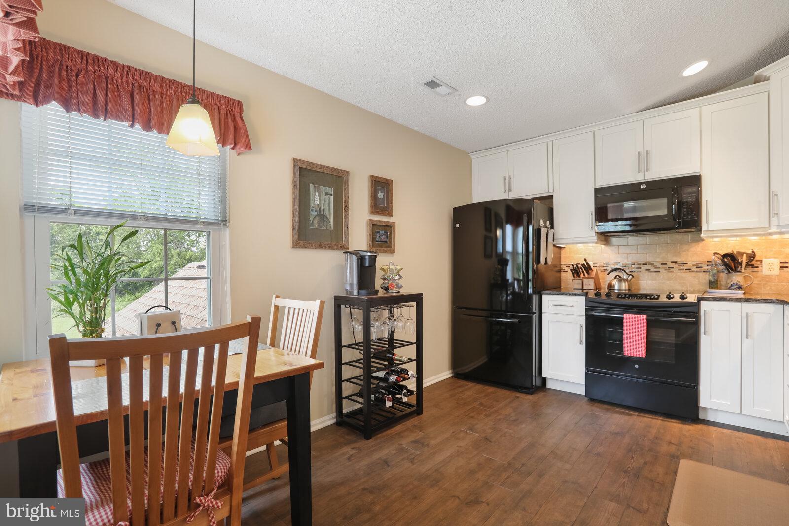 1616 Covington Road, Unit 8 Yardley, PA 19067 - Photo 15 of 27 Kitchen