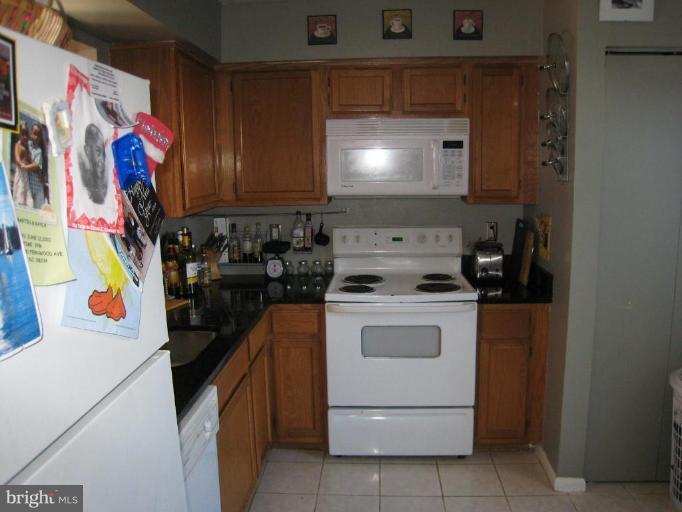 1012 Spring Valley Court, Unit 1012 Fort Washington, MD 20744 - Photo 7 of 13 Kitchen