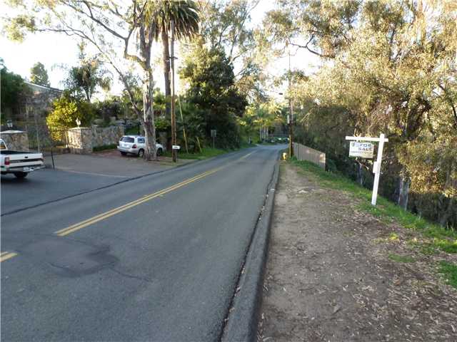 1265 Saxony Road Encinitas, CA 92024 - Photo 3 of 17