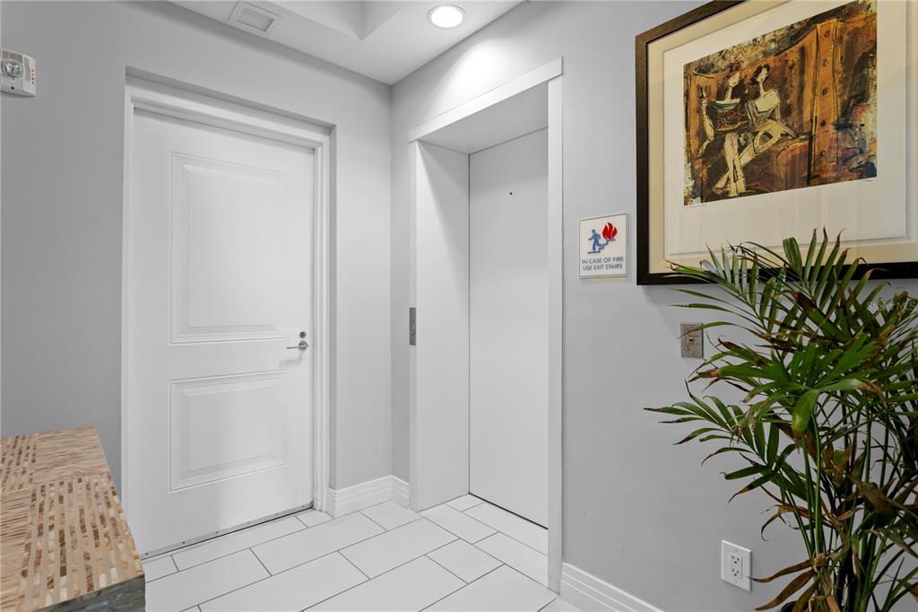 1325 Snell Isle Boulevard Northeast, Unit 711 St. Petersburg, FL 33704 - Photo 24 of 37 a view of painting on the wall