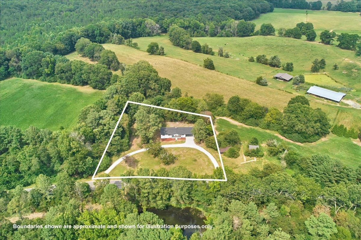 1892 South Plank Road Robbins, NC 27325 - Photo 3 of 61 Photo 3