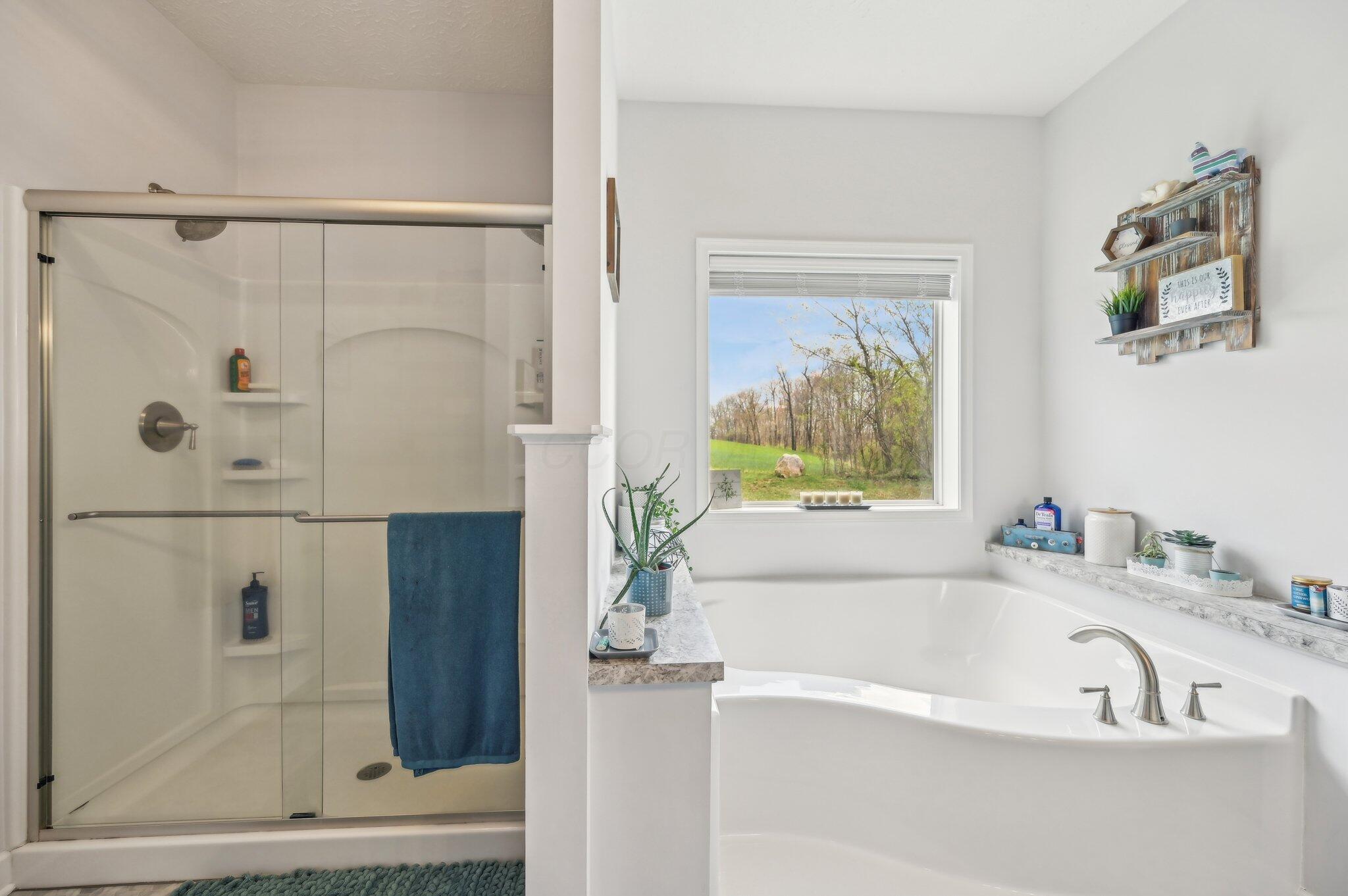 6778 Clearport Road Southwest Lancaster, OH 43130 - Photo 27 of 78 Primary Bath