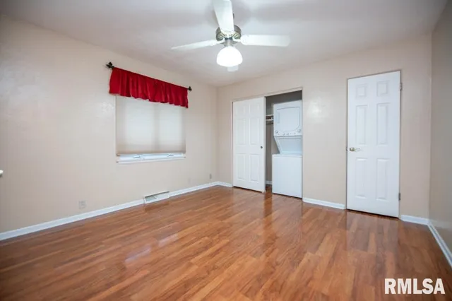 $164,900 | 2447 Centennial Drive, Washington, IL 61571