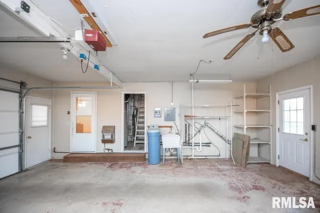 $164,900 | 2447 Centennial Drive, Washington, IL 61571