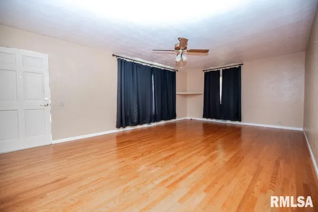 $164,900 | 2447 Centennial Drive, Washington, IL 61571