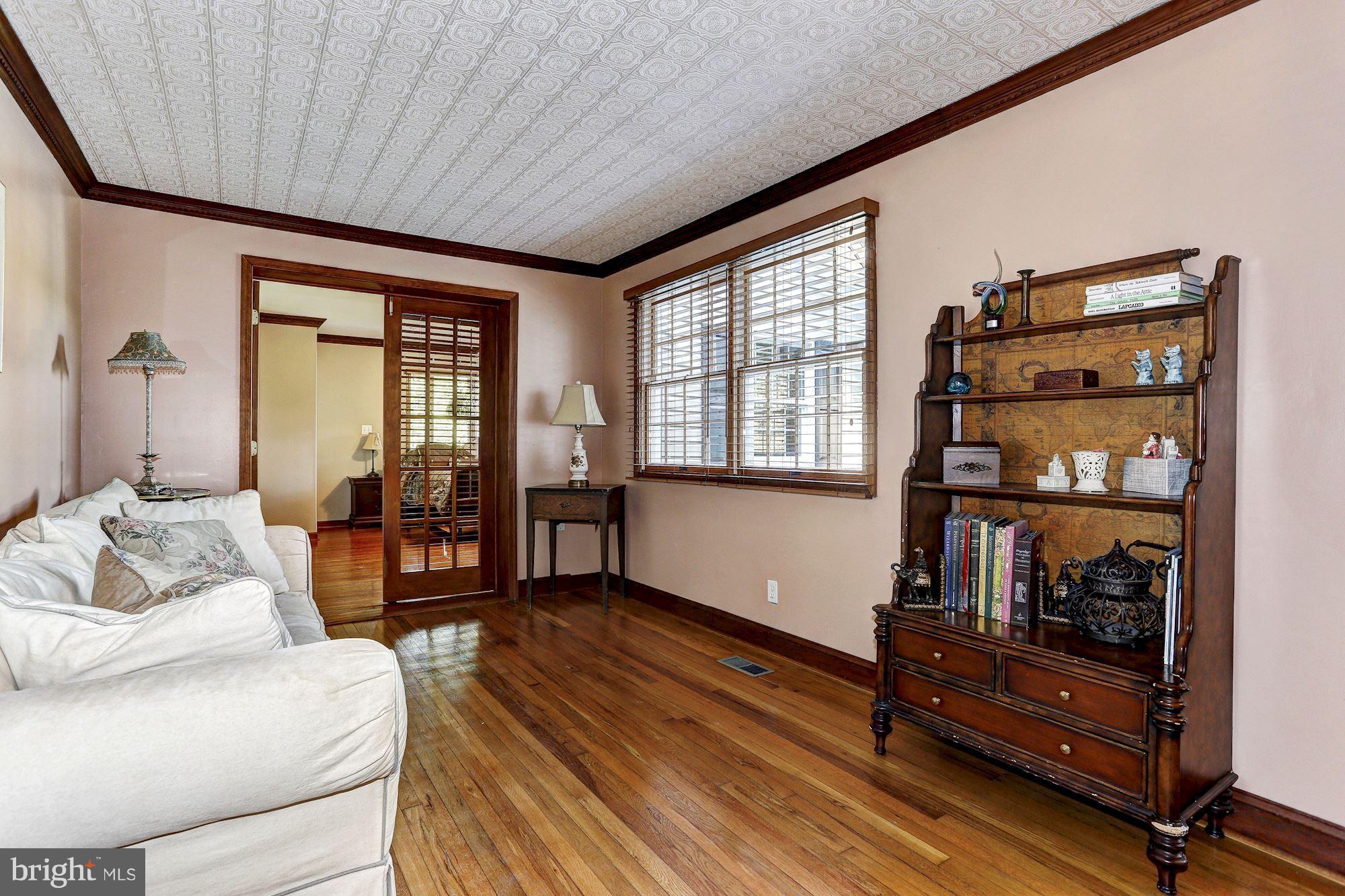 8509 High Ridge Road Ellicott City, MD 21043 - Photo 6 of 30 Living Room
