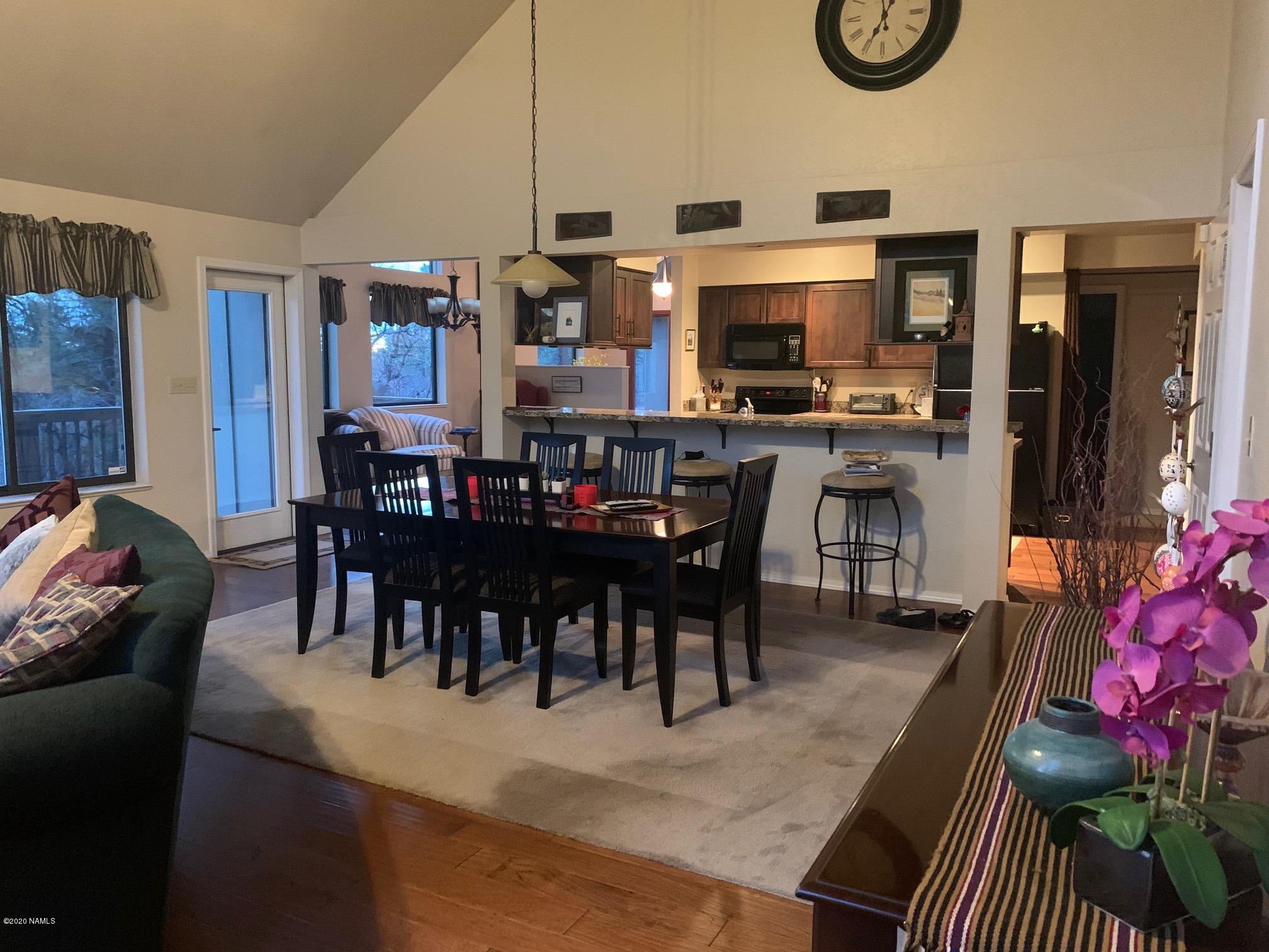 7100 Lindsey Road Flagstaff, AZ 86004 - Photo 3 of 24 DIning (2)